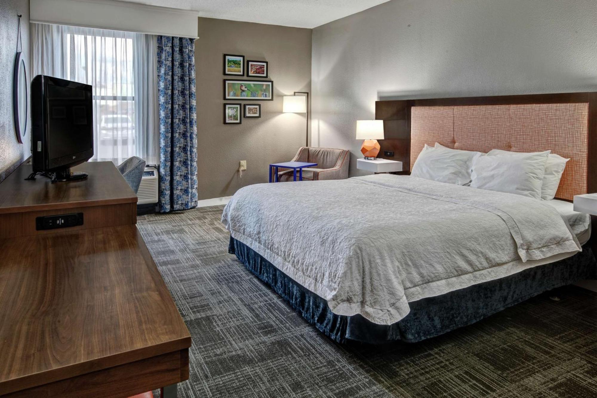 Hotel Hampton 4*