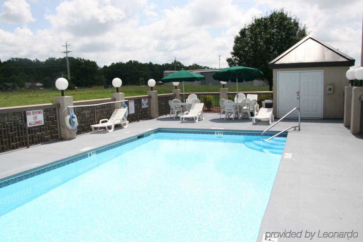 Hampton 4*